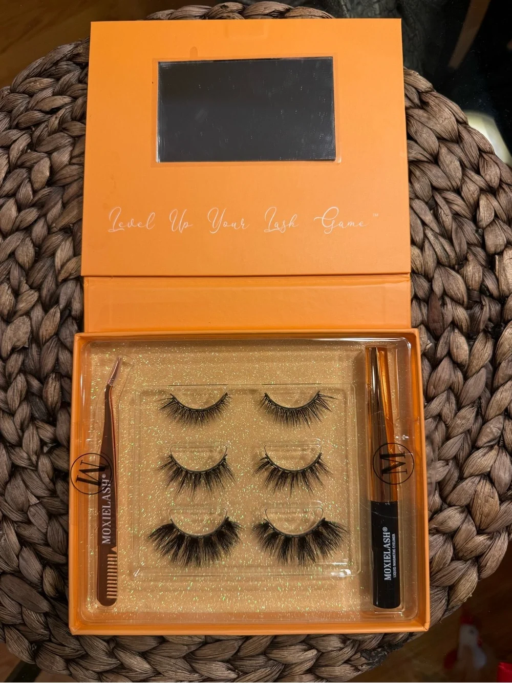 Brand New MoxieLash Wifey Magnetic Eyelash & Eyeliner Kit  3 Pairs Lashes EUC